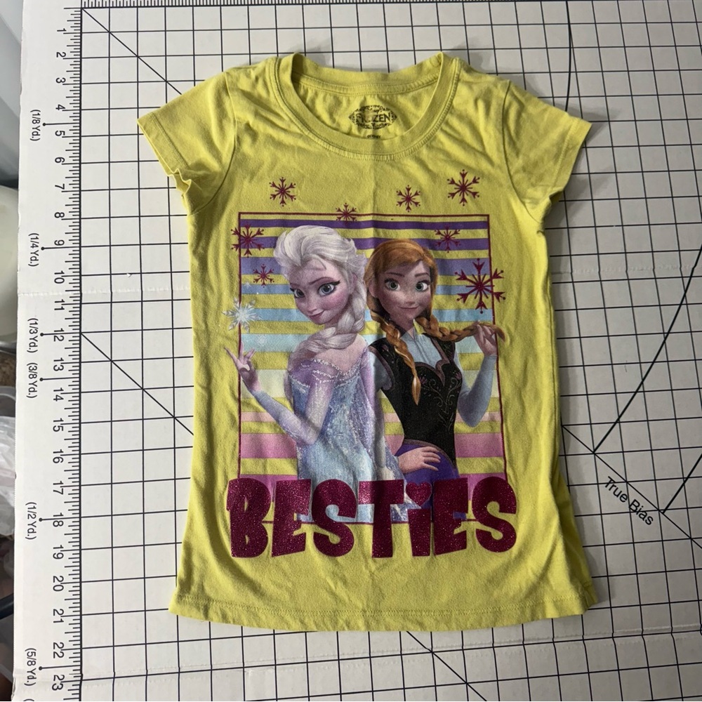 Disney Frozen Elsa Anna Besties Graphic T‎ Girl's M kidcore Feminine cartoon